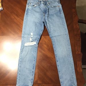 LEVI’S Chuck Destroyed Skinny Jean (510)